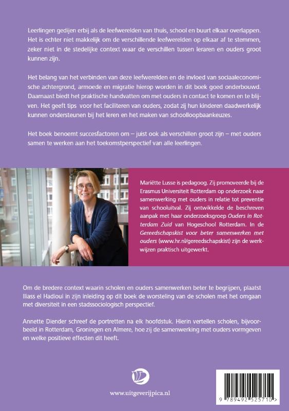 Achterkant van School en thuis