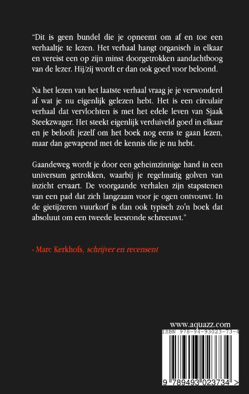 Achterkant van In de gietijzeren vuurkorf