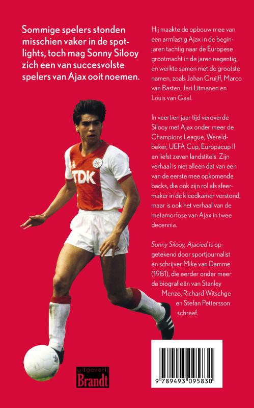 Achterkant van Sonny Silooy