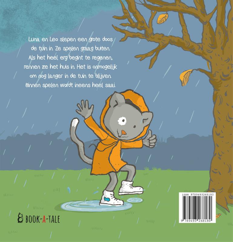 Achterkant van Luna speelt heel graag buiten!