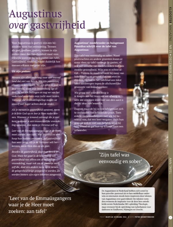 Achterkant van Aan tafel