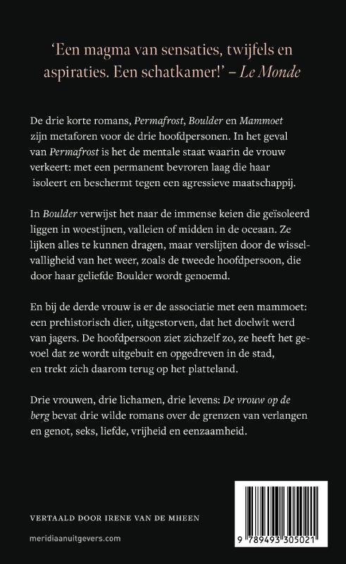 Achterkant van De vrouw op de berg