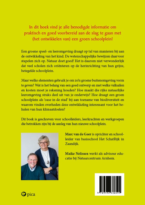 Achterkant van Het groene schoolplein