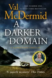 Omslag van A Darker Domain