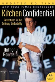 Omslag van Kitchen Confidential Updated Ed Adventures in the Culinary Underbelly