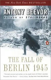 Omslag van The Fall of Berlin 1945