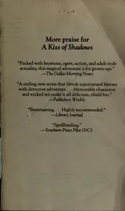 Omslag van A Kiss of Shadows