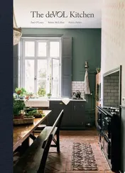 Omslag van The deVOL Kitchen Designing and Styling the Most Important Room in Your Home