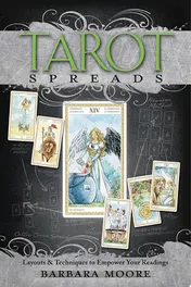 Omslag van Tarot Spreads Layouts and Techniques to Empower Your Readings