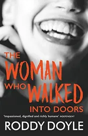 Omslag van The Woman Who Walked Into Doors