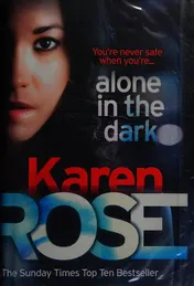 Omslag van Alone in the Dark (the Cincinnati Series Book 2)