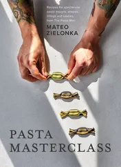 Omslag van Pasta Masterclass Recipes for Spectacular Pasta Doughs, Shapes, Fillings and Sauces, from the Pasta Man