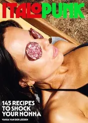 Omslag van Italopunk 145 Recipes to Shock Your Nonna