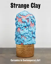 Omslag van Strange Clay Ceramics in Contemporary Art