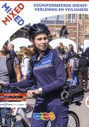 Omslag van MIXED LRN-line boek Geuniformeerde dienstverlening en veiligheid 3/4 vmbo