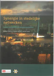 Omslag van Synergie in stedelijke netwerken