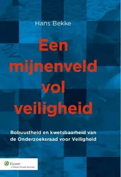 Omslag van Een mijnenveld vol veiligheid