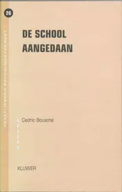 Omslag van De school aangedaan