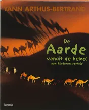 Omslag van De Aarde vanuit de hemel aan kinderen verteld