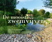 Omslag van The most beautiful natural pools / De mooiste zwemvijvers / Les plus beaux bassins de baignade / Die schönsten Schwimmteiche