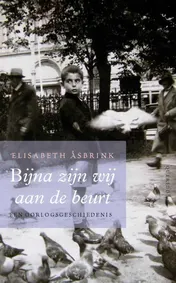 Omslag van Bijna zijn wij aan de beurt