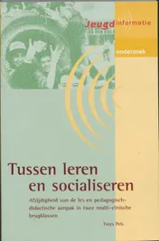 Omslag van Tussen leren en socialiseren