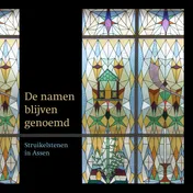 Omslag van De namen blijven genoemd