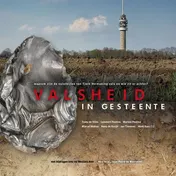 Omslag van Valsheid in Gesteente