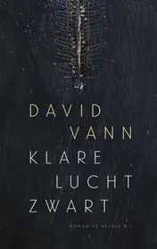 Omslag van Klare lucht zwart