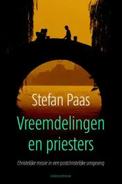 Omslag van Vreemdelingen en priesters
