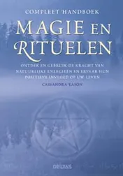 Omslag van Compleet handboek magie en rituelen