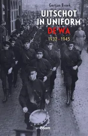 Omslag van Uitschot in uniform