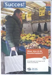 Omslag van IN T6: Waar doe jij de boodschappen?