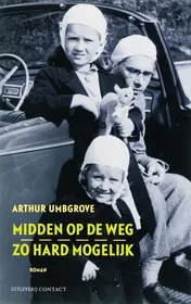Omslag van Midden op de weg, zo hard mogelijk