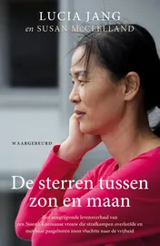 Omslag van De sterren tussen zon en maan