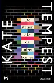 Omslag van De stenen die de huizen bouwen