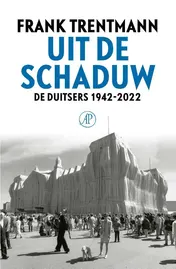 Omslag van Uit de schaduw