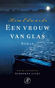 Omslag van Een vrouw van glas