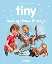 Omslag van Tiny past op haar broertje