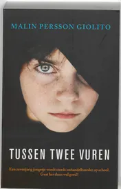 Omslag van Tussen twee vuren