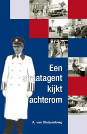 Omslag van Een straatagent kijkt achterom
