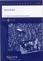 Omslag van Boven de pet?