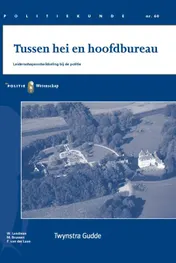 Omslag van Tussen hei en hoofdbureau (PK 60)