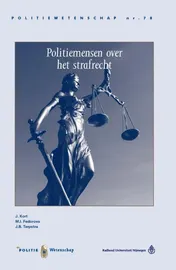 Omslag van Politiemensen over het strafrecht