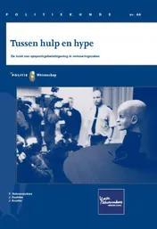 Omslag van Tussen hulp en hype