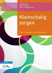 Omslag van Kleinschalig zorgen
