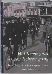 Omslag van Het leven gaat er een lichten gang