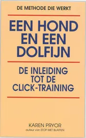 Omslag van Een hond en een dolfijn