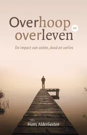 Omslag van Overhoop en overleven