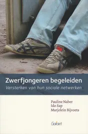 Omslag van Zwerfjongeren begeleiden